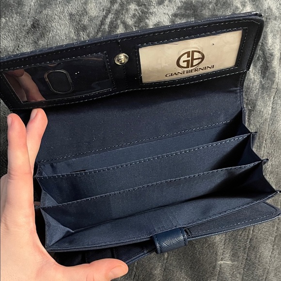 Giani Bernini Navy Wallet with Textured Detail - Picture 3 of 4